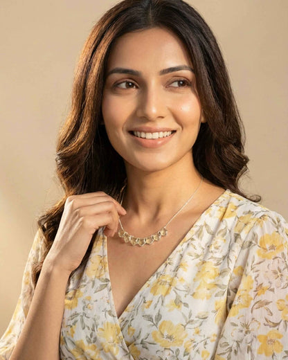 92.5 Sterling Silver Lemon Yellow Floral Collar Necklace | 7-Flower Bezel Chain