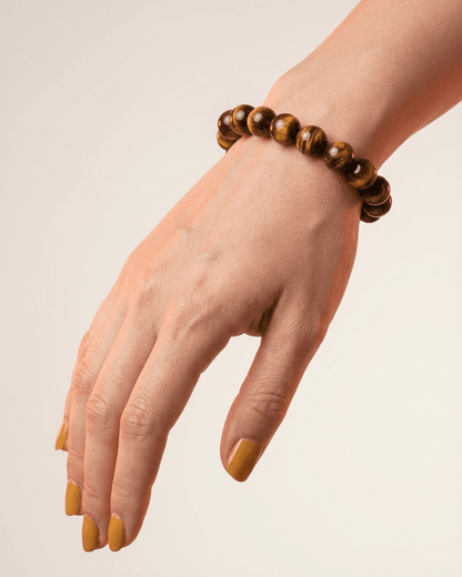 Hand wearing a tiger&