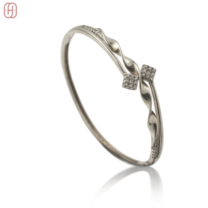 Hardik Jewels 925 Silver Wave Kada for Elegant Style.