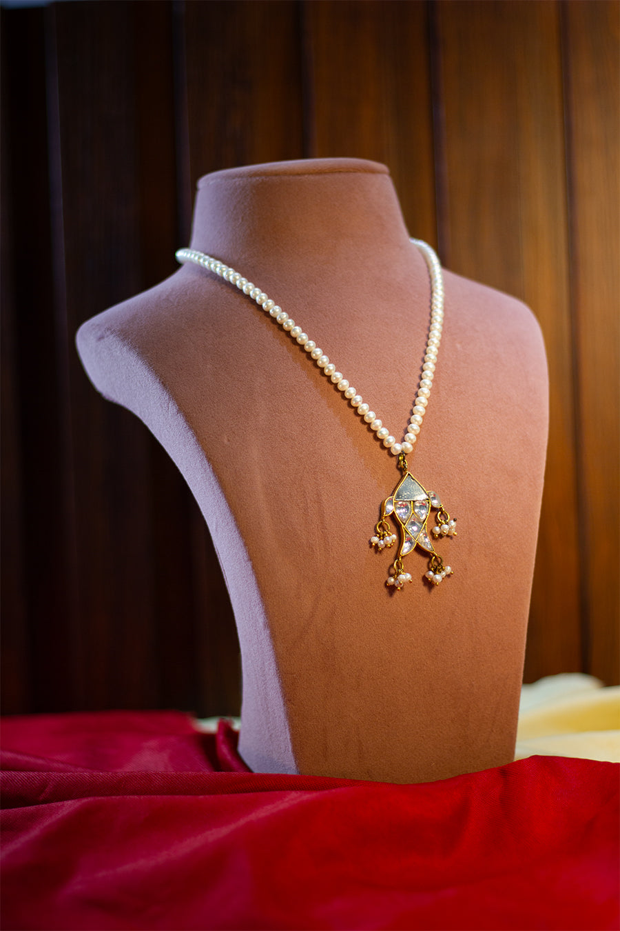 Elegant Pearl Necklace with Kundan Pendant - Hardik Jewels | Created by Design. Defined by You.