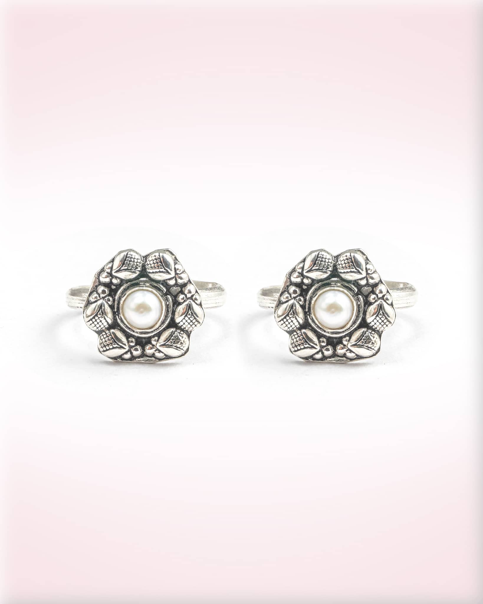 92.5 Sterling Silver Oxidized Pearl Floral Toe Rings | Antique Moti Bichhiya