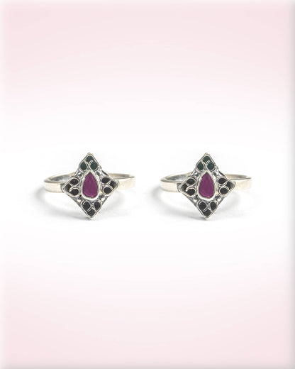 92.5 Sterling Silver Oxidized Purple Stone Diamond Toe Rings | Geometric Rhombus Bichhiya