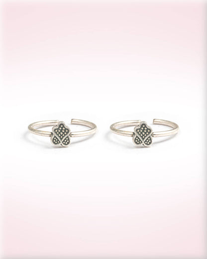 92.5 Sterling Silver Oxidized Dotted Clover Toe Rings | Antique Tribal Bichhiya