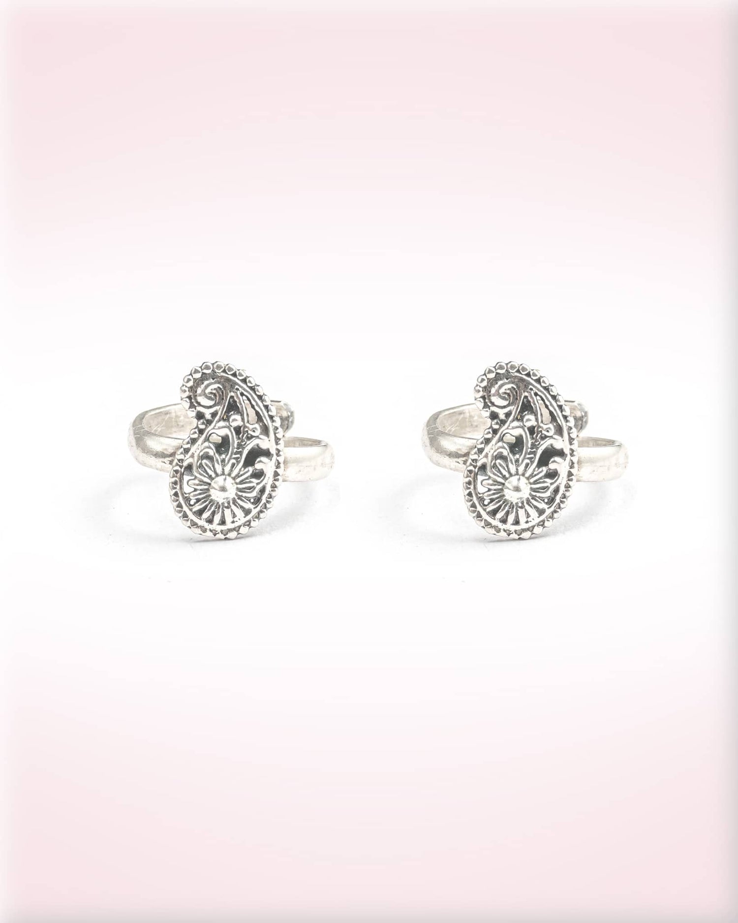 92.5 Sterling Silver Oxidized Paisley Motif Toe Rings | Antique Kairi Bichhiya