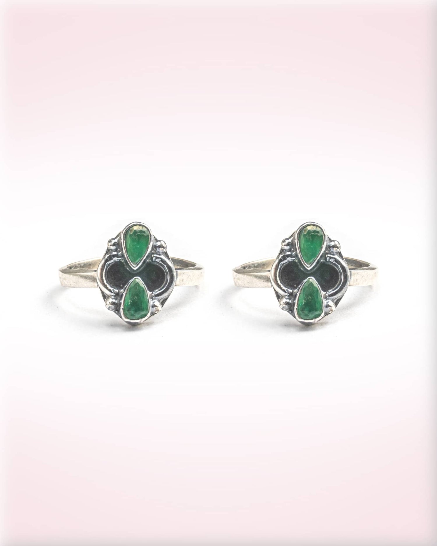 92.5 Sterling Silver Oxidized Green Double Teardrop Toe Rings | Antique Emerald Bichhiya