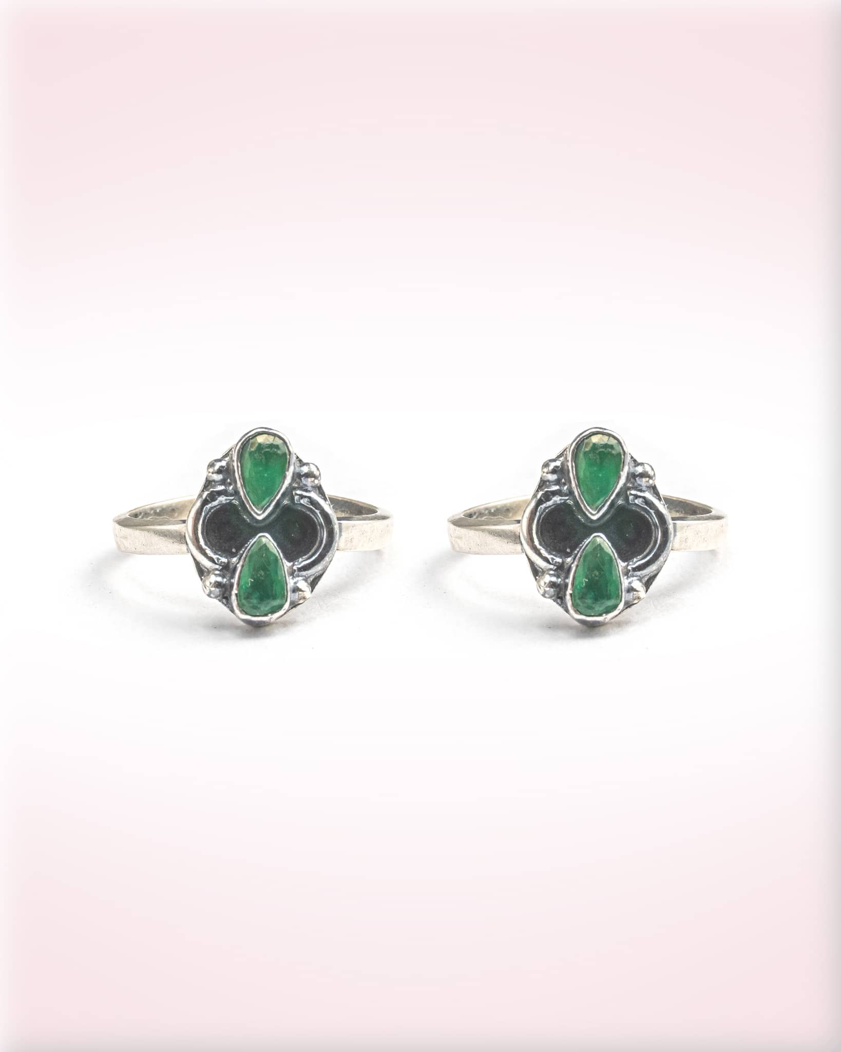 92.5 Sterling Silver Oxidized Green Double Teardrop Toe Rings | Antique Emerald Bichhiya