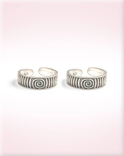 92.5 Sterling Silver Oxidized Spiral Band Toe Rings | Tribal Swirl Bichhiya