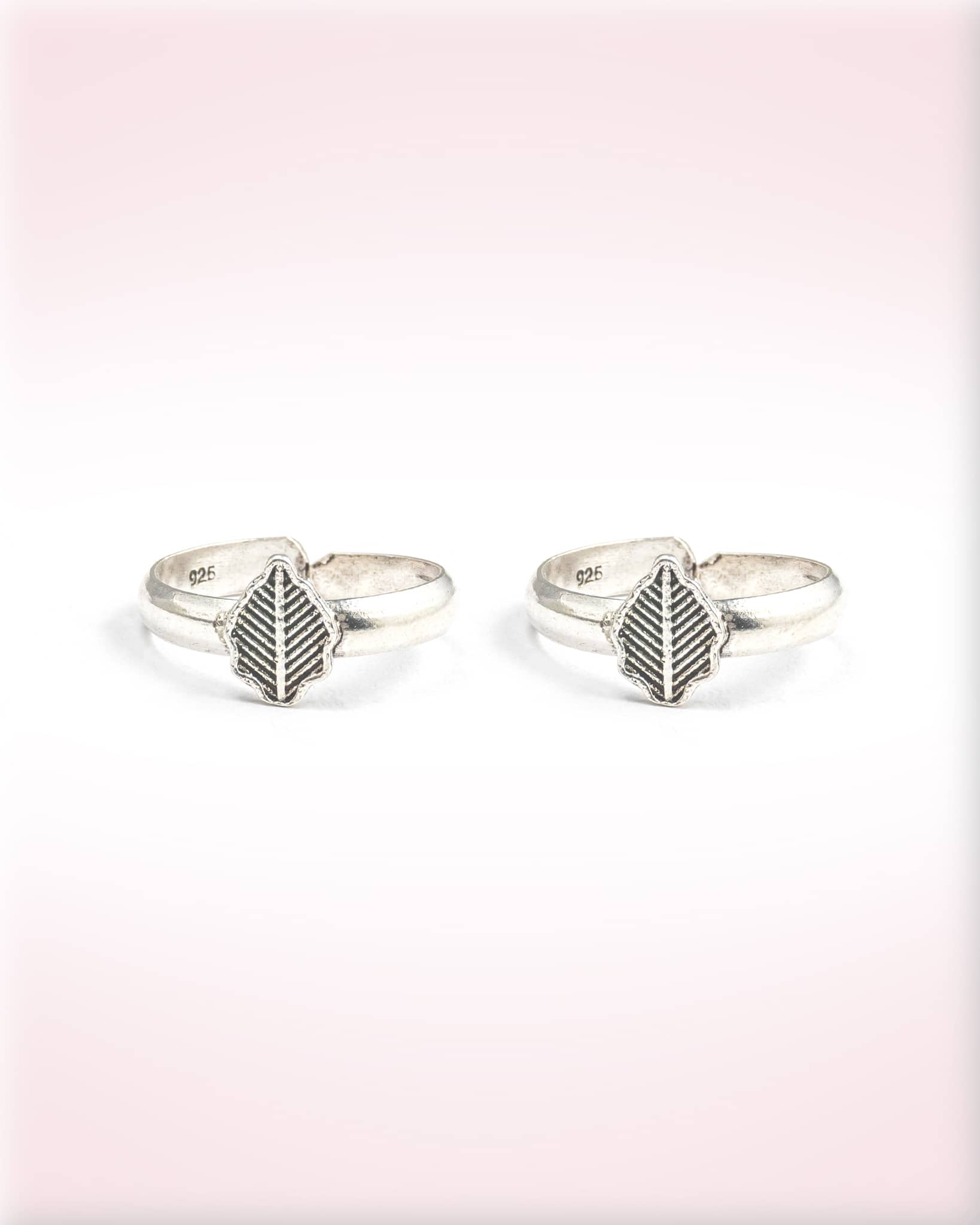 92.5 Sterling Silver Oxidized Leaf Motif Toe Rings | Antique Foliage Bichhiya