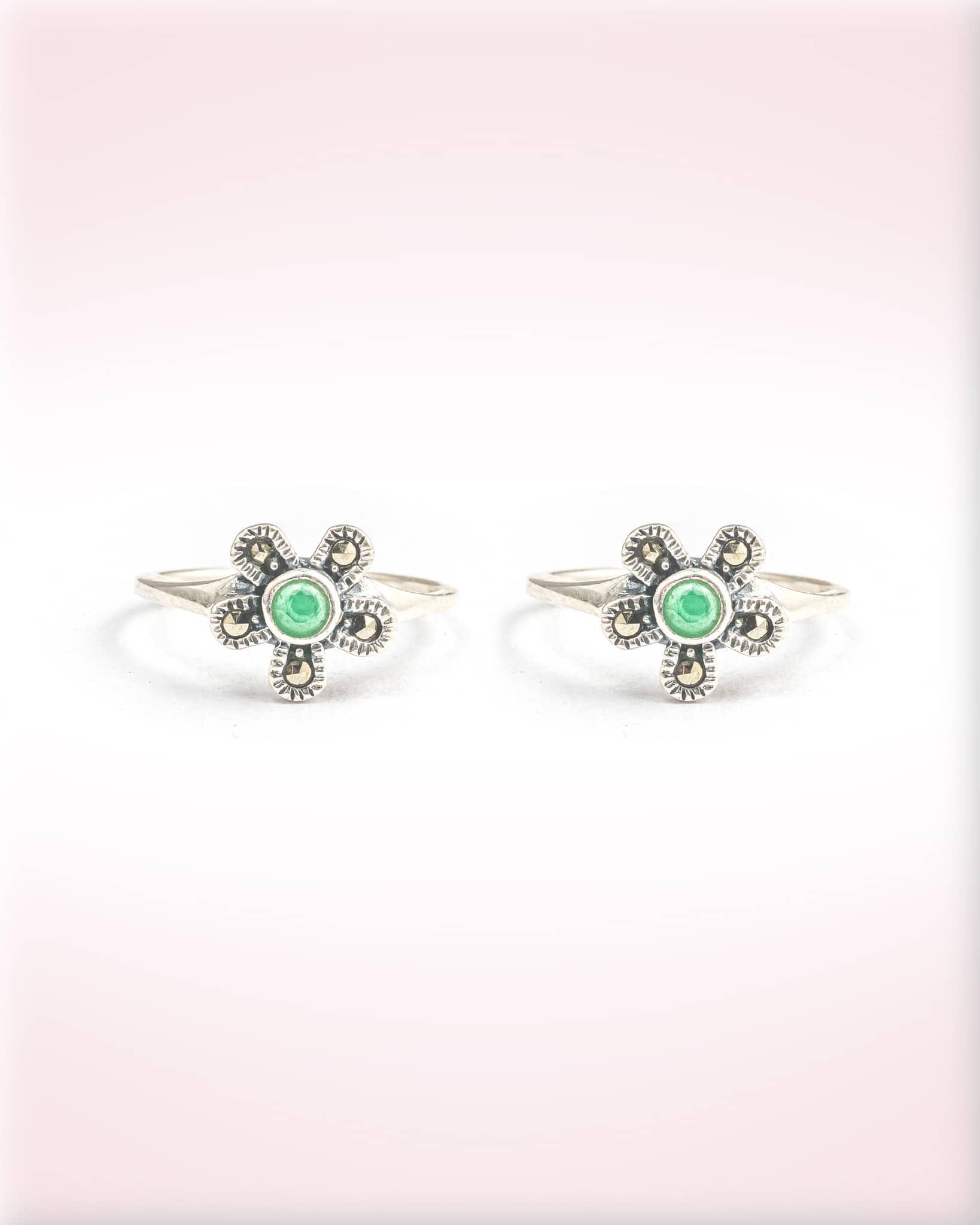 92.5 Sterling Silver Oxidized Green Stone Floral Toe Rings | Antique Marcasite Style Bichhiya