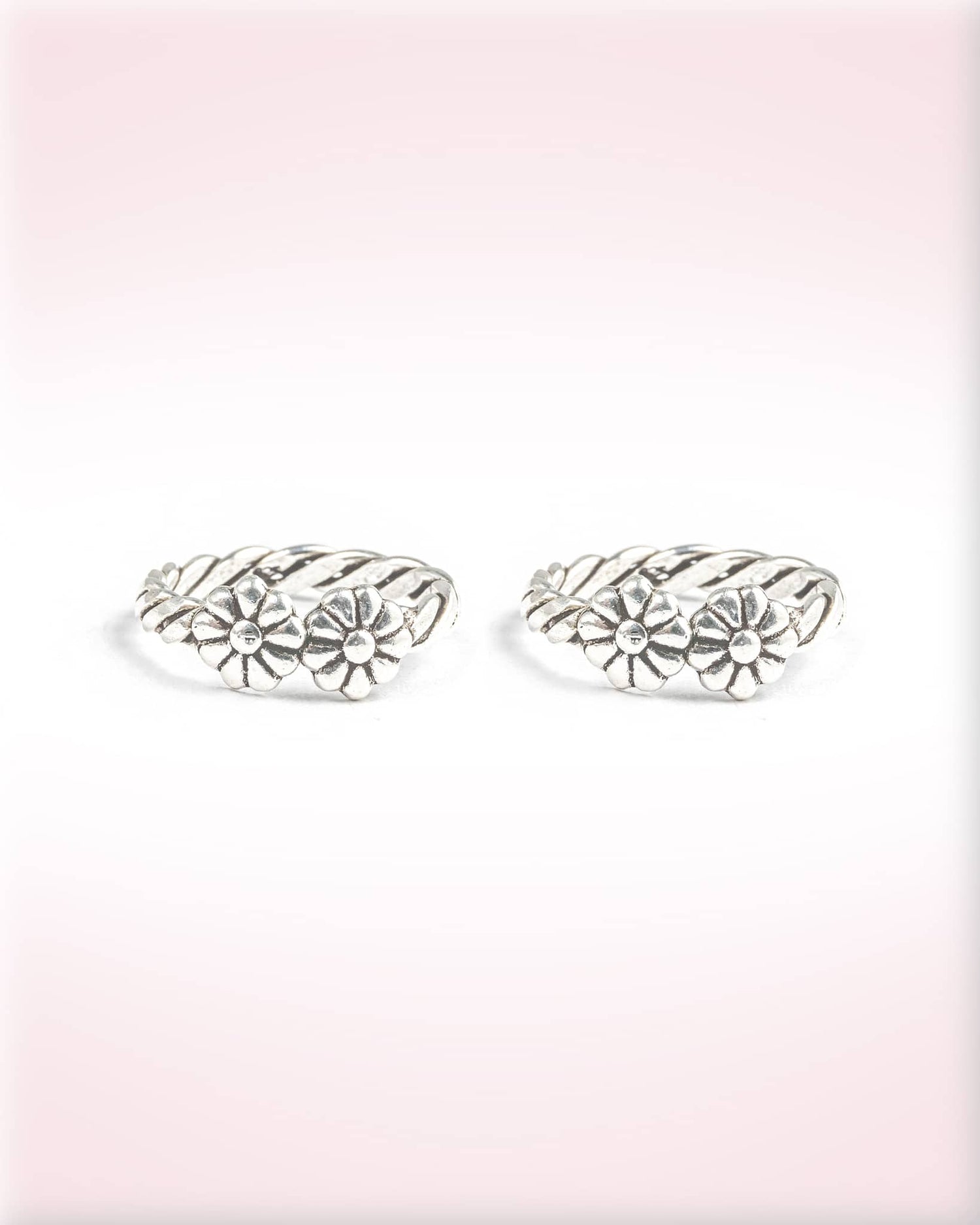 92.5 Sterling Silver Oxidized Double Flower Twisted Toe Rings | Antique Rope Band Bichhiya