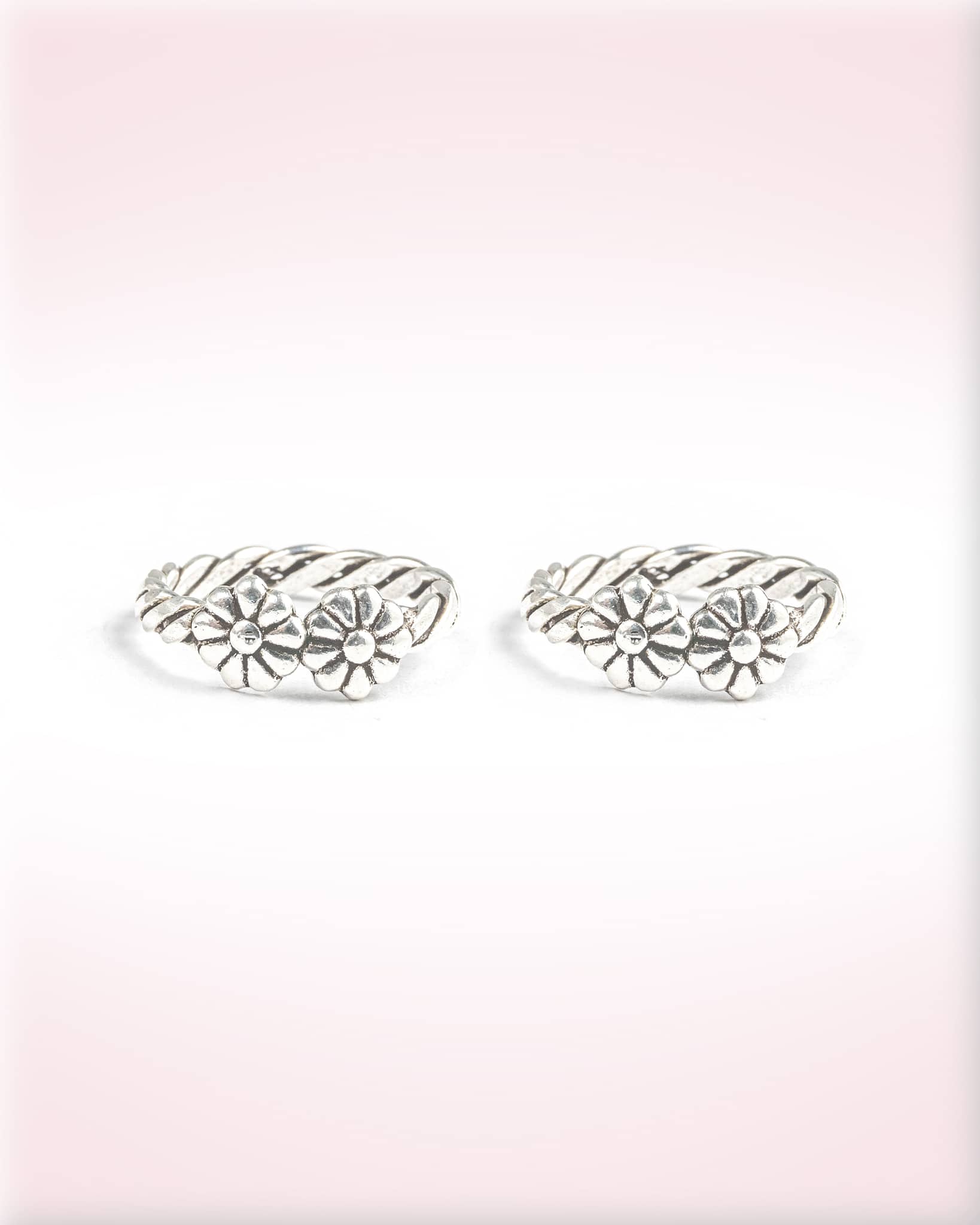 92.5 Sterling Silver Oxidized Double Flower Twisted Toe Rings | Antique Rope Band Bichhiya