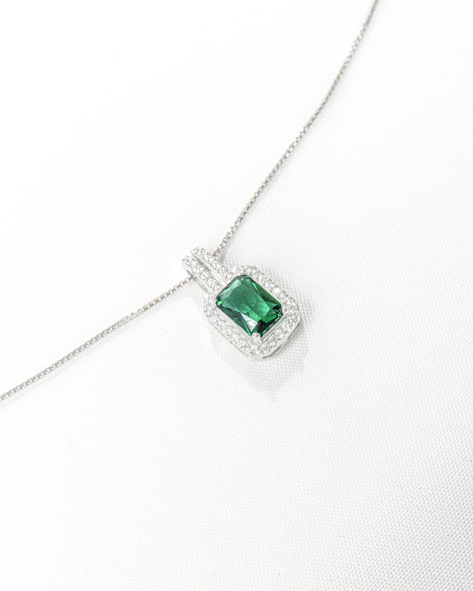 92.5 Sterling Silver Emerald Green Solitaire Halo Pendant Necklace | Rectangle CZ Charm