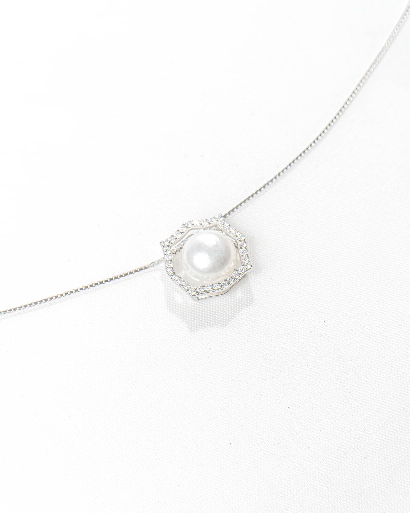 92.5 Sterling Silver Pearl & American Diamond Geometric Halo Necklace | Modern AD Pendant