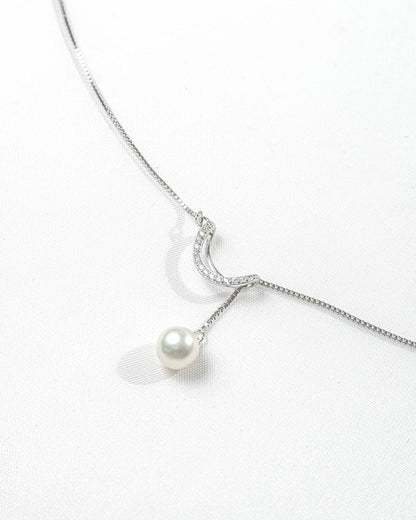 Hardik Jewels 92.5 Sterling Silver Crescent Moon Pearl Pendant Necklace