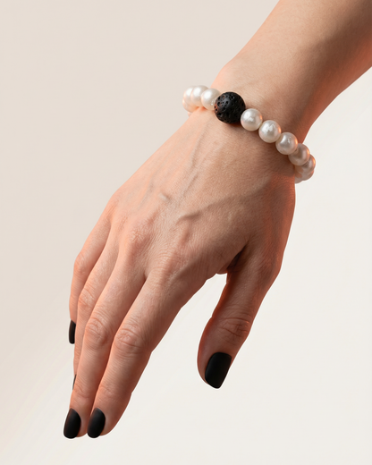Shell Pearl &amp; Single Lava Stone Bracelet (9mm) | Black &amp; White Contrast Jewelry