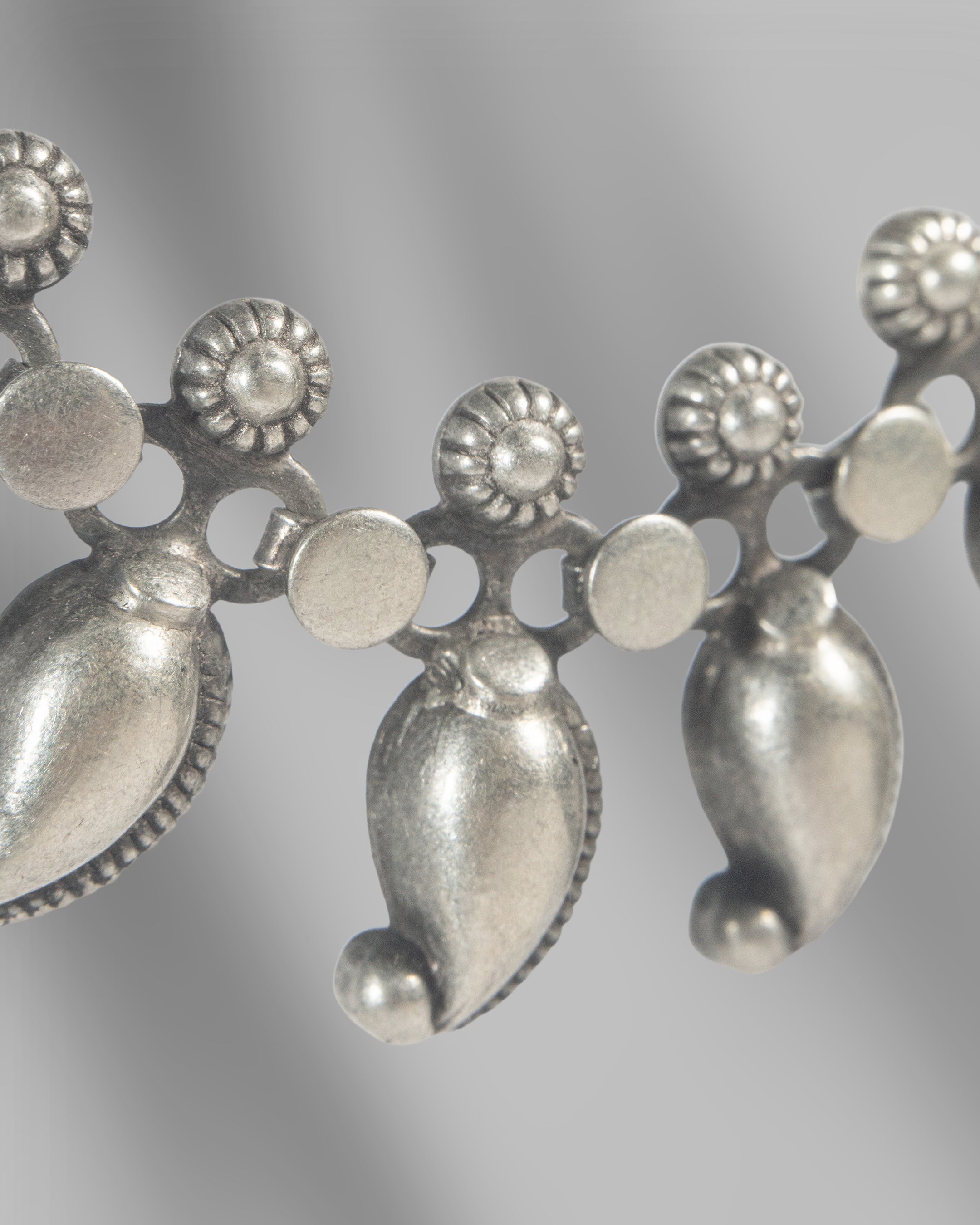 Oxidized 925 Sterling Silver Mango Motif Necklace | Traditional Paisley Choker