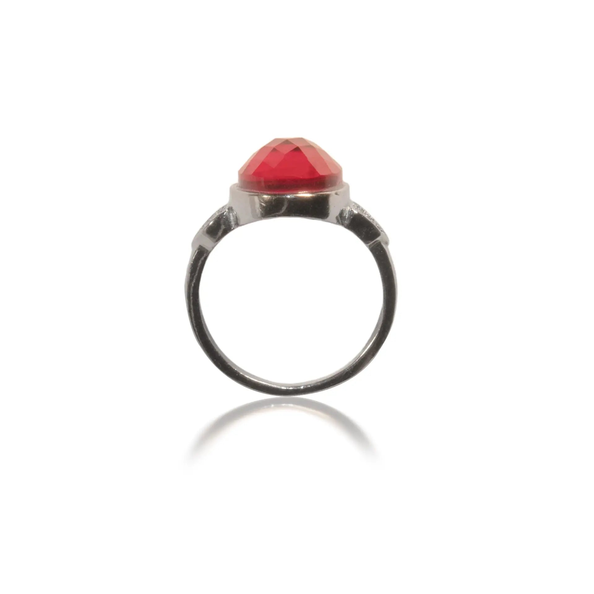 Pink Tourmaline Oval Ring In Silver Hardik Jewels | Luxury Gold & 92.5 Silver Jewelry for Every Occasion