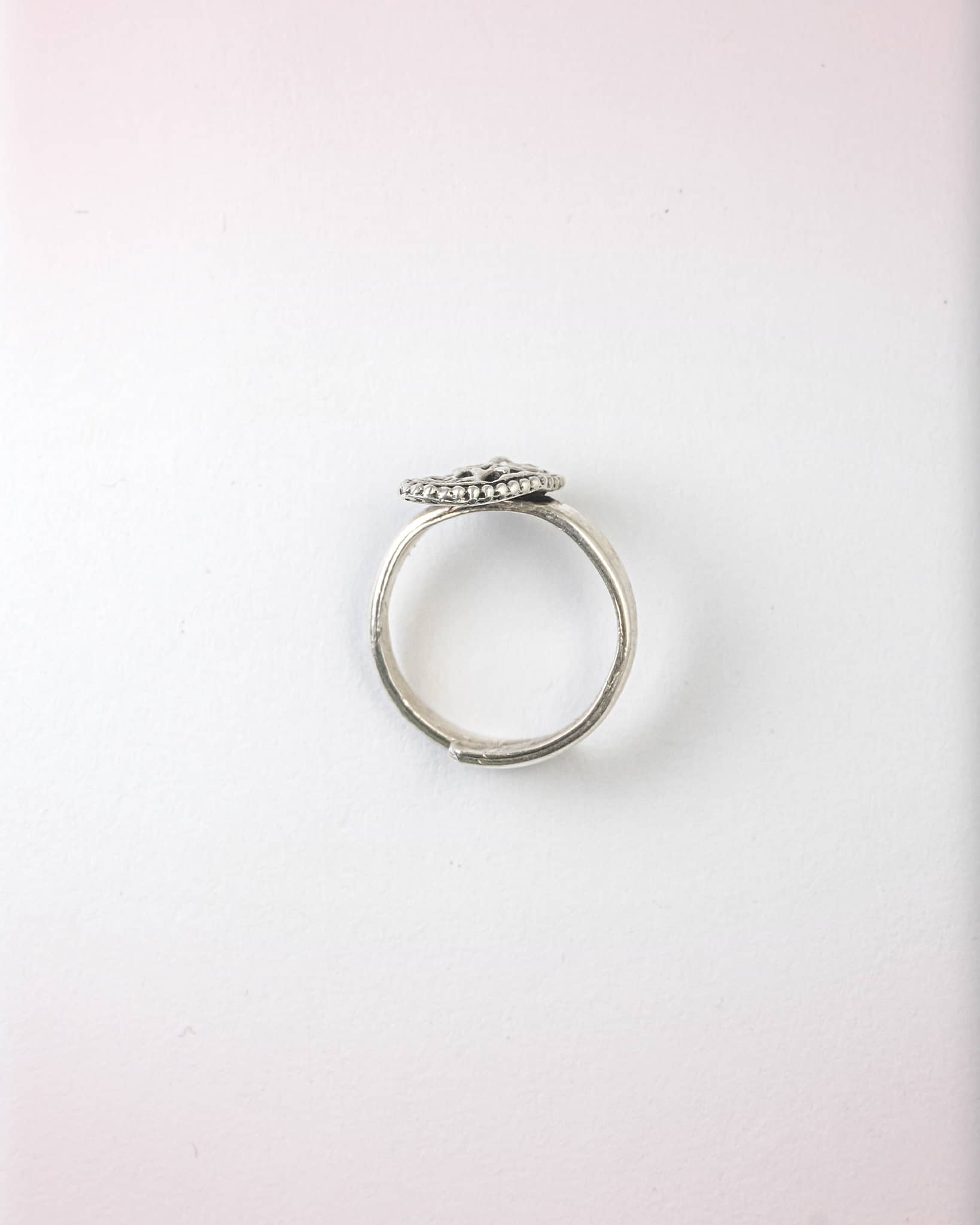 92.5 Sterling Silver Oxidized Paisley Motif Toe Rings | Antique Kairi Bichhiya