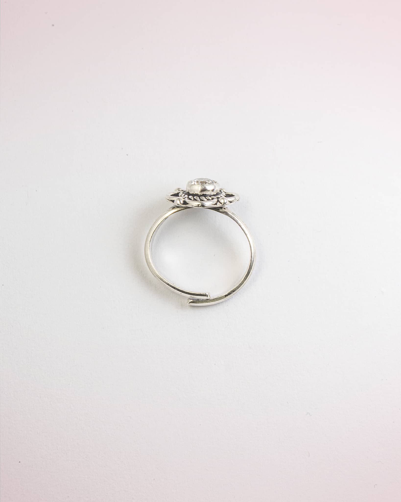 92.5 Sterling Silver Oxidized White Stone Floral Toe Rings | Antique Solitaire Bichhiya
