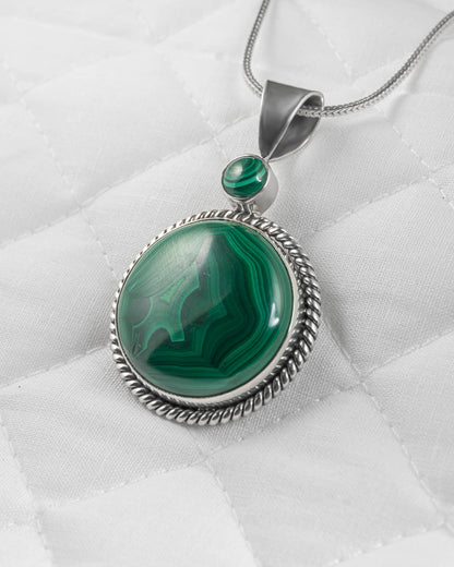 92.5 Sterling Silver Green Malachite Pendant | Twisted Rope Border (Chain Not Included)